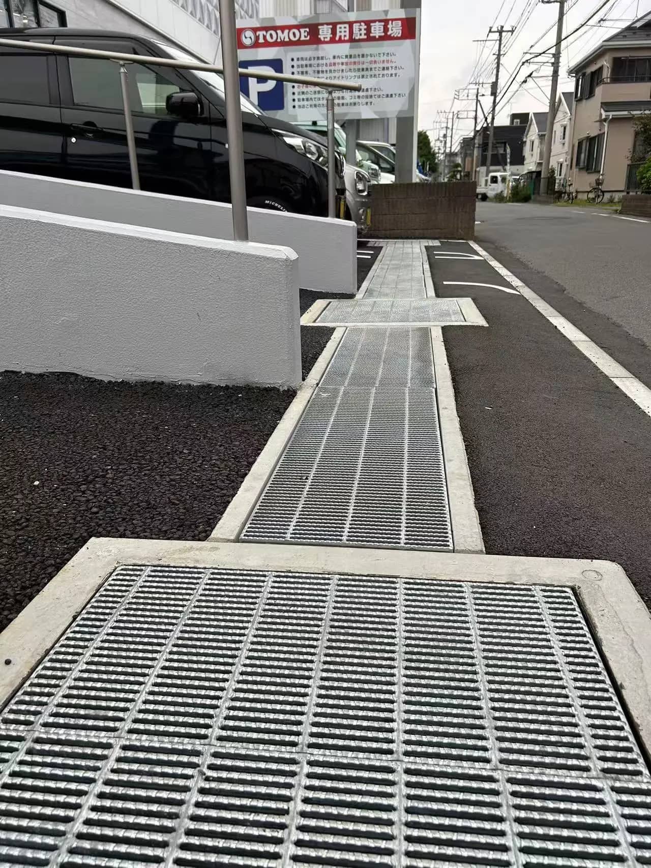 駐車場用特殊グレーチングと普通鋼板の比較分析:より良い解決策を選ぼう! 駐車場用特殊グレーチングと普通鋼板の比較分析:より良い解決策を選ぼう!