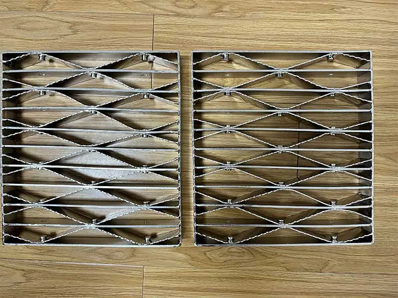 リベット格子