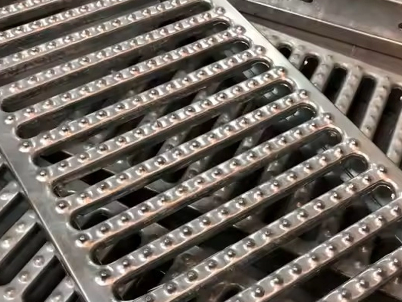 連結構造のプランク・グレーチング