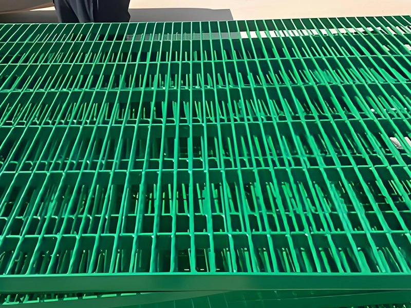 塗装鋼製グレーチング