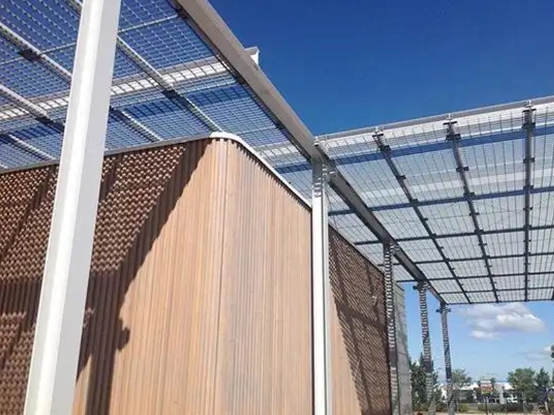 プレスロックグレーチング（押し込み固定グレーチング）は日除け建築に適用されます。